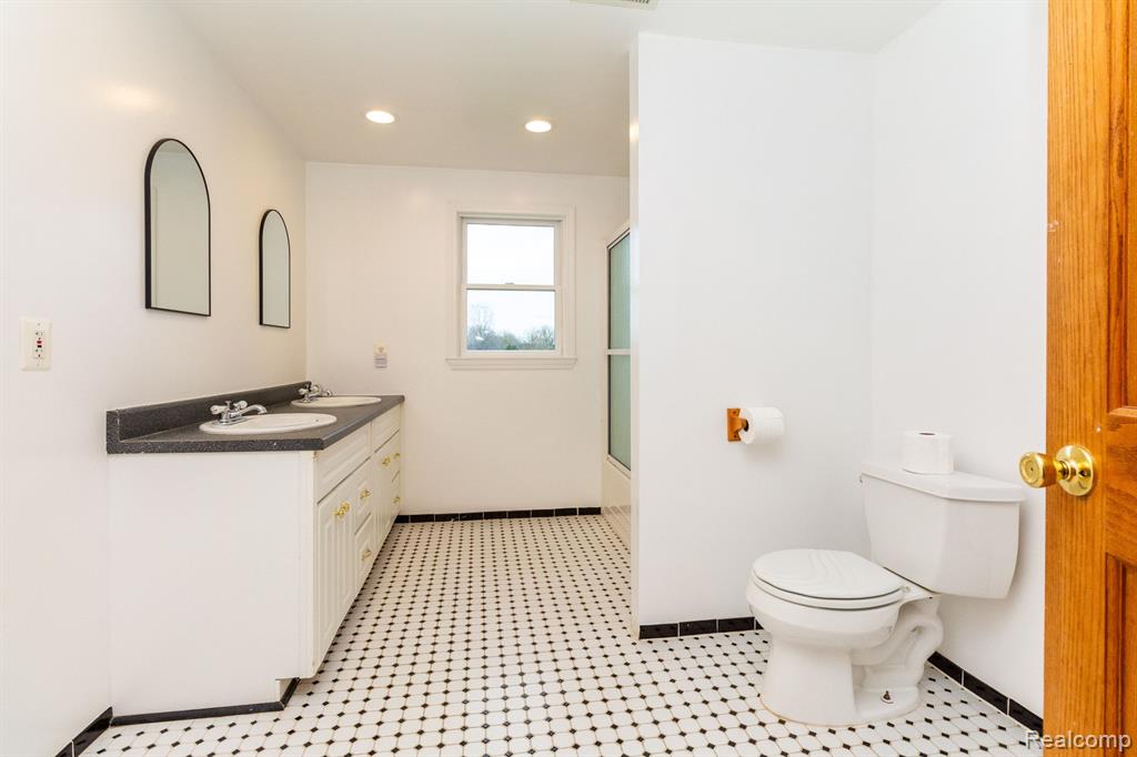 27469 Waltz Road New Boston, MI 48164 - Photo 26 of 60