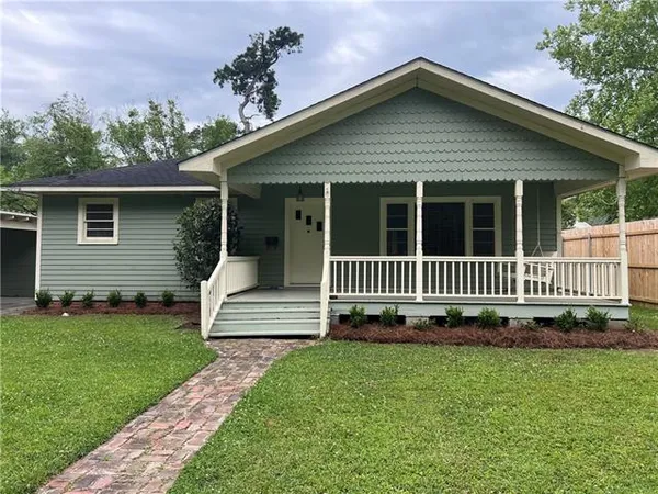 $2,400 | 317 West 24th Avenue, Covington, LA 70433
