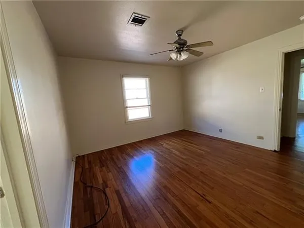 $2,400 | 317 West 24th Avenue, Covington, LA 70433