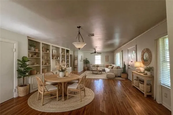 $2,400 | 317 West 24th Avenue, Covington, LA 70433