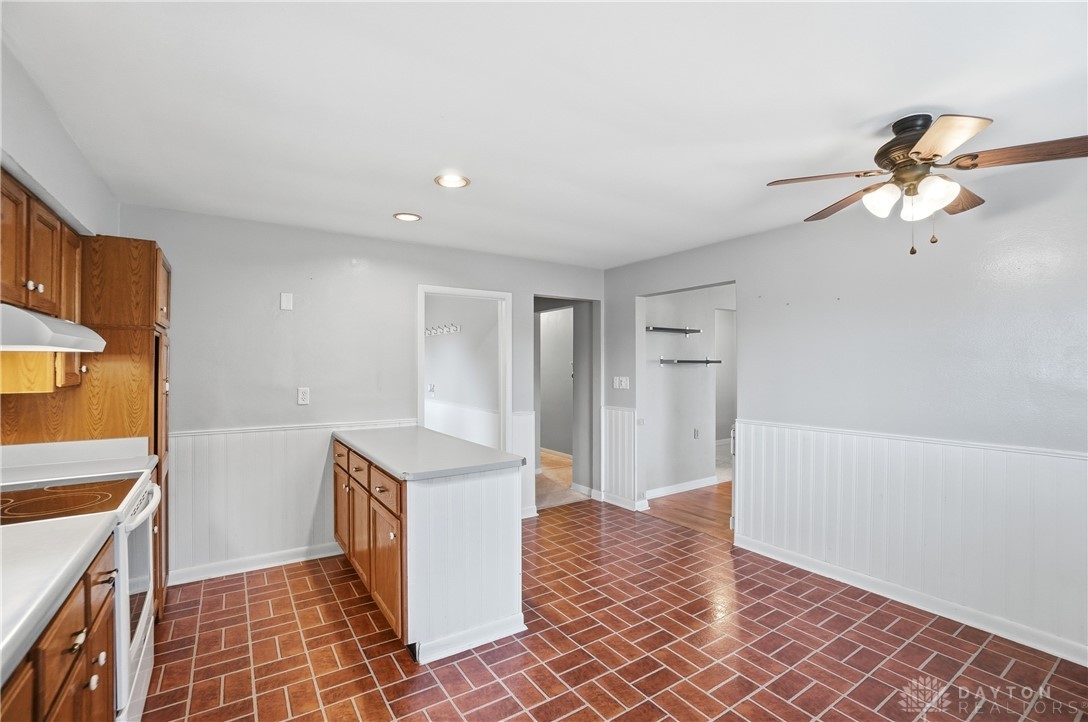 8251 Arlington Road Brookville, OH 45309 - Photo 9 of 29