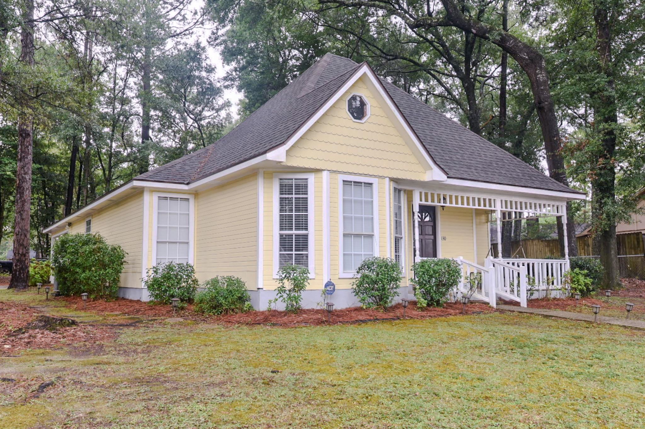 130 Ridgewood Drive Daphne, AL 36526 - Photo 3 of 34 Front Of Structure