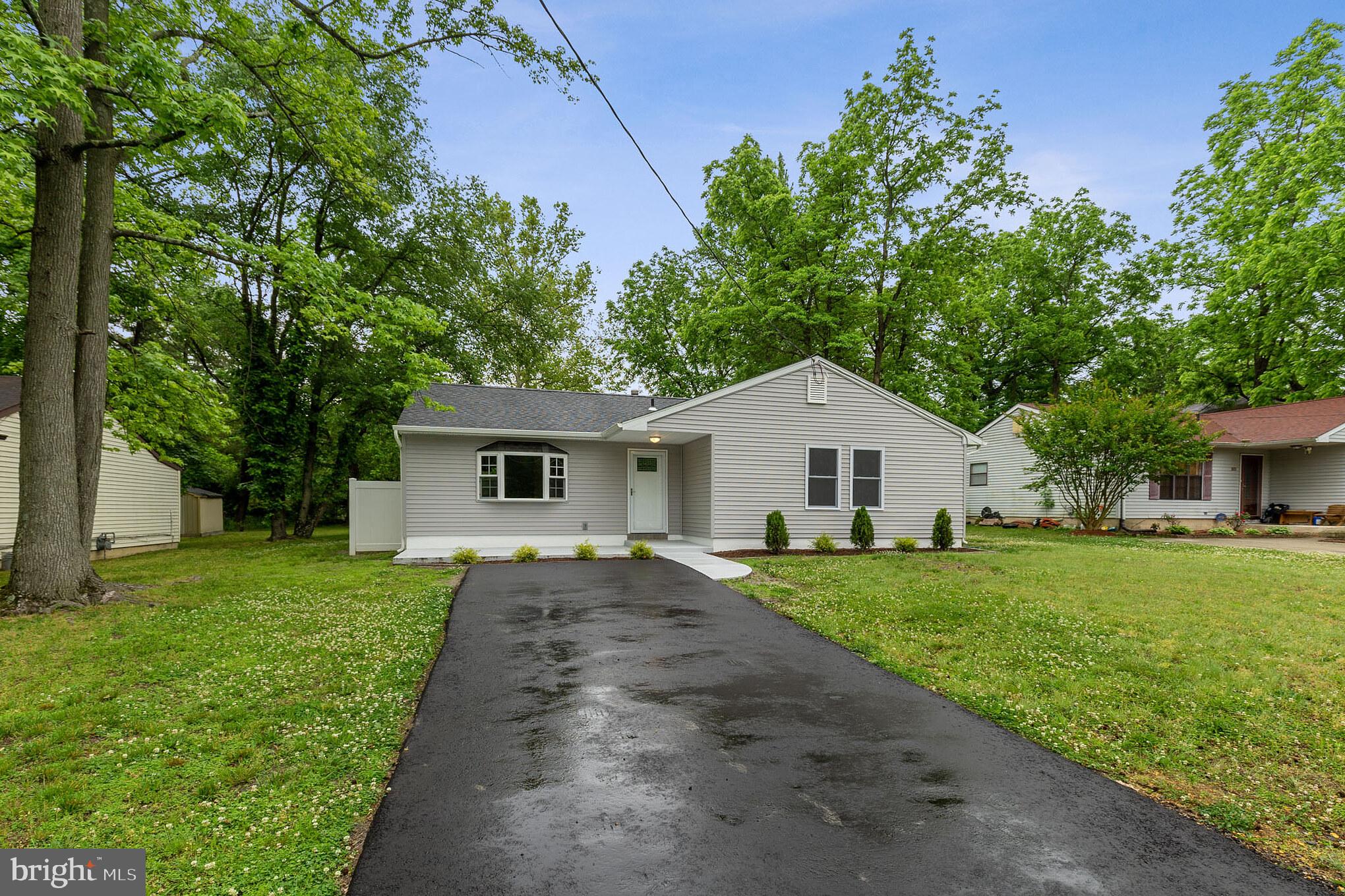 815 Walnut Avenue Lindenwold, NJ 08021 - Photo 3 of 30 Gallery Image 3