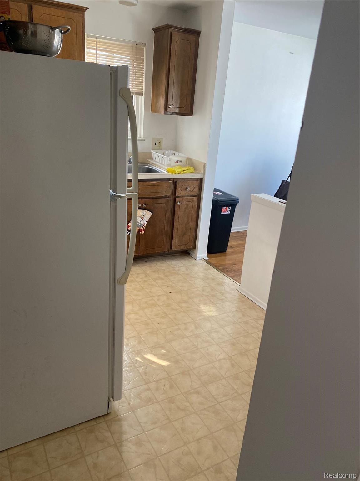 29644 Hoover Road Warren, MI 48093 - Photo 8 of 16 tempImageBNygpl.jpg