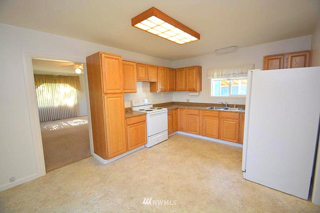 4623 Gay Road East Tacoma, WA 98443 - Photo 9 of 25