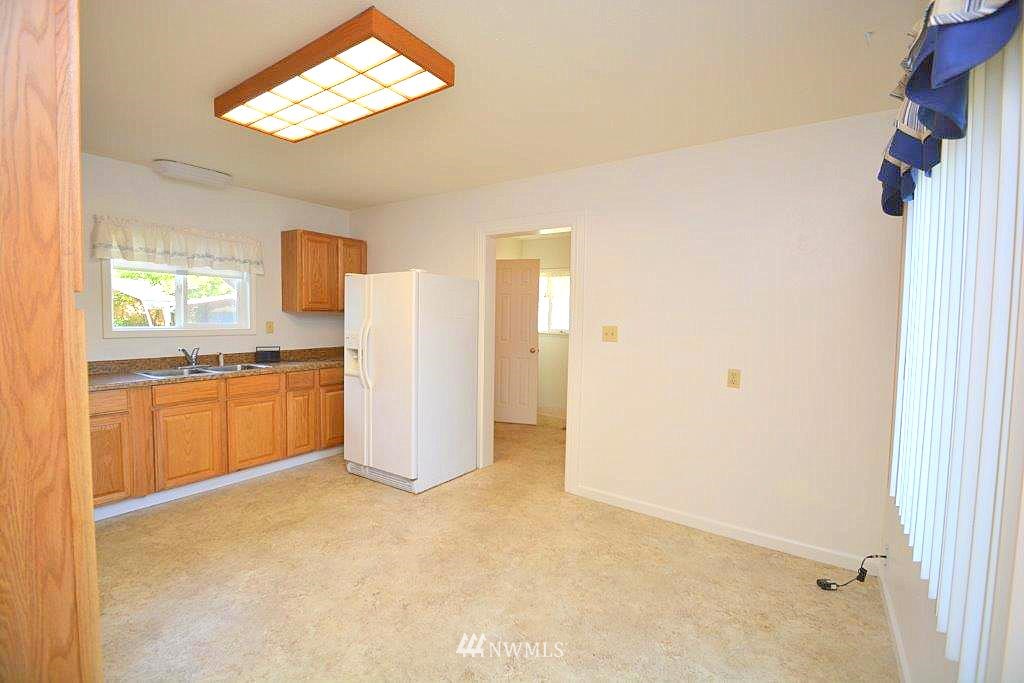 4623 Gay Road East Tacoma, WA 98443 - Photo 10 of 25