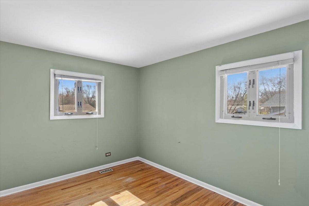 465 West Newport Road Hoffman Estates, IL 60169 - Photo 11 of 24