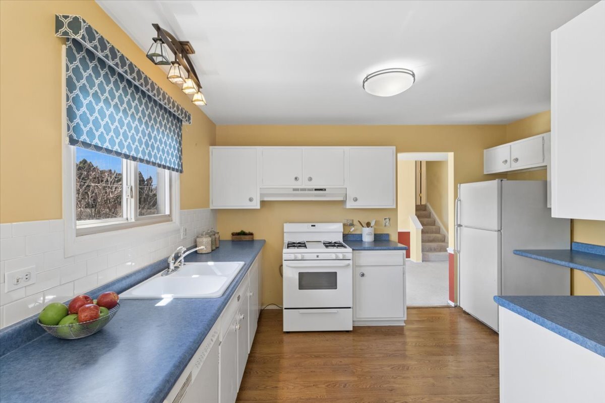 465 West Newport Road Hoffman Estates, IL 60169 - Photo 5 of 24