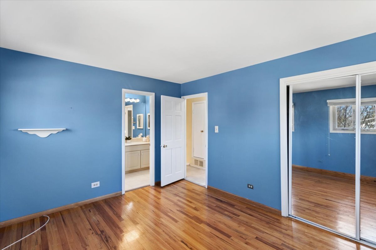 465 West Newport Road Hoffman Estates, IL 60169 - Photo 9 of 24