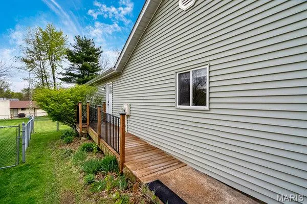 $425,000 | 82 Spencer Trail, St. Peters, MO 63376