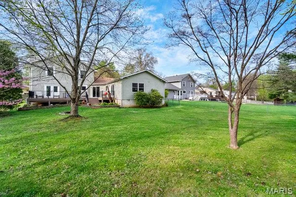 $425,000 | 82 Spencer Trail, St. Peters, MO 63376