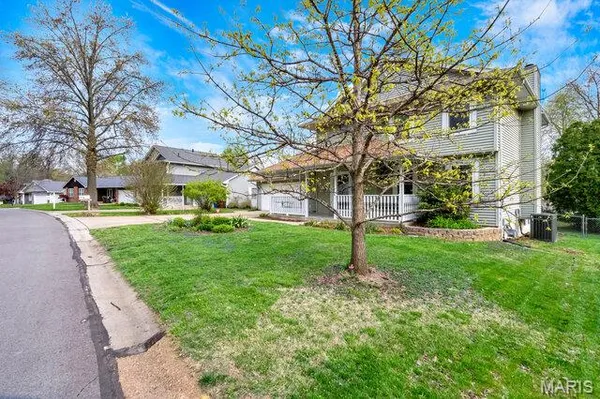 $425,000 | 82 Spencer Trail, St. Peters, MO 63376