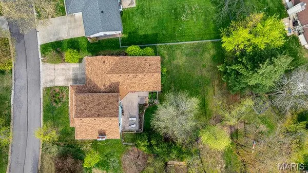 $425,000 | 82 Spencer Trail, St. Peters, MO 63376