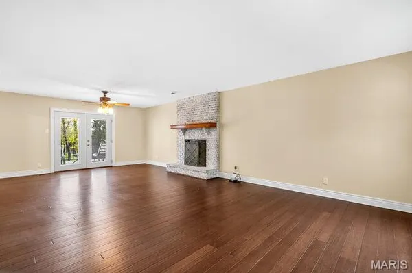 $425,000 | 82 Spencer Trail, St. Peters, MO 63376