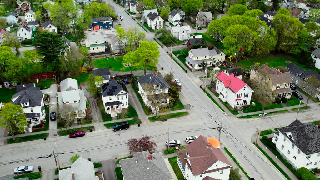 107 Maple Street Bangor, ME 04401 - Photo 9 of 73 107MapleStDJI-2