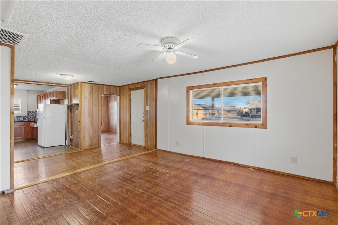 204 Salinas Road San Marcos, TX 78666 - Photo 5 of 12