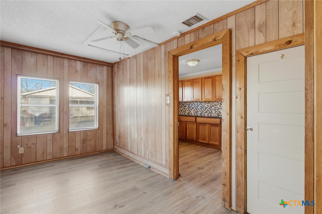 204 Salinas Road San Marcos, TX 78666 - Photo 7 of 12