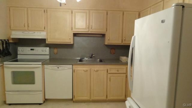341 Spring Street Bethlehem, PA 18018 - Photo 4 of 14 Gallery Image 4