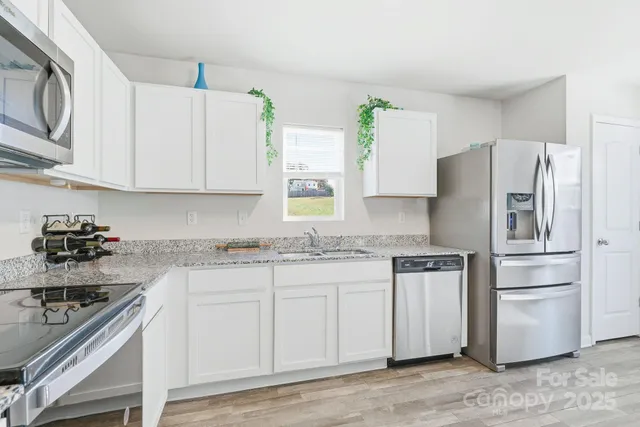 $275,000 | 139 Jo Creek Lane, Harmony, NC 28634