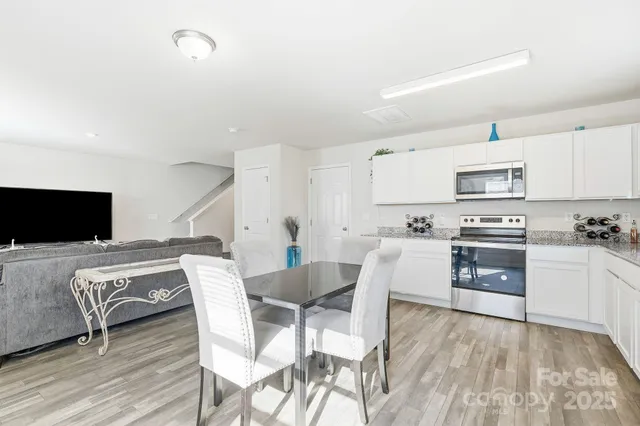 $275,000 | 139 Jo Creek Lane, Harmony, NC 28634