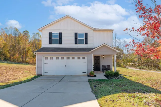 $275,000 | 139 Jo Creek Lane, Harmony, NC 28634