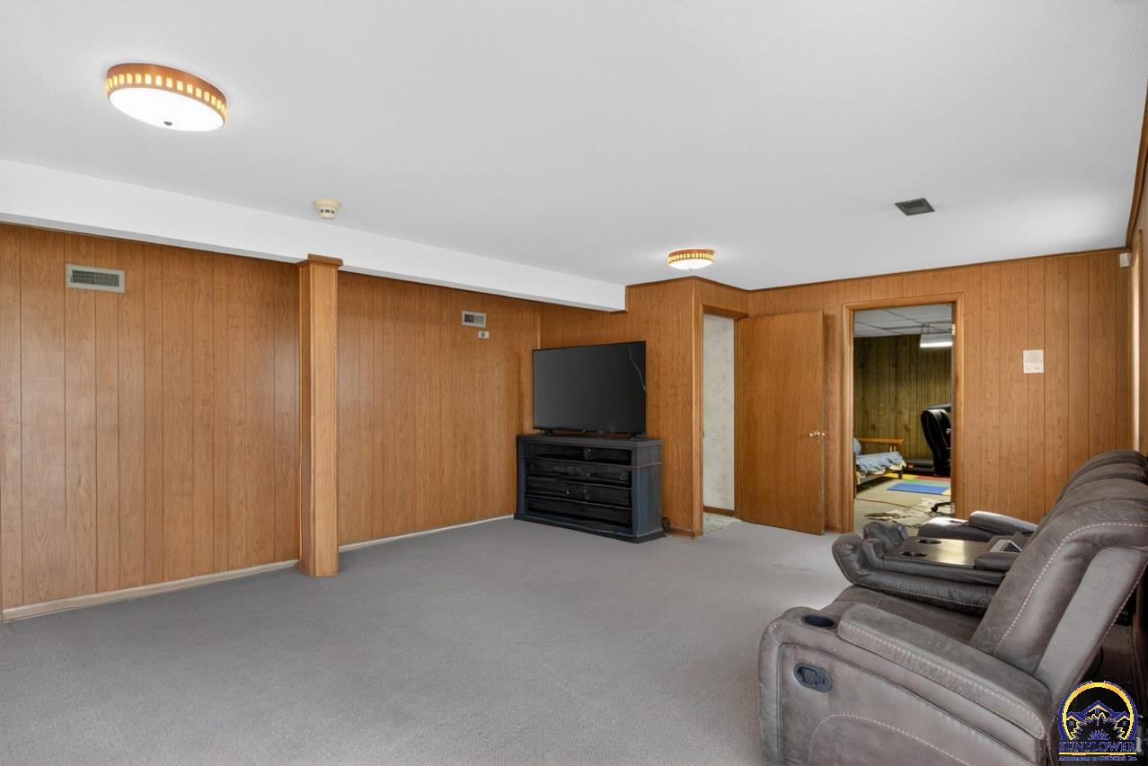 4830 Northwest Pottawatomie Road Topeka, KS 66618 - Photo 30 of 38