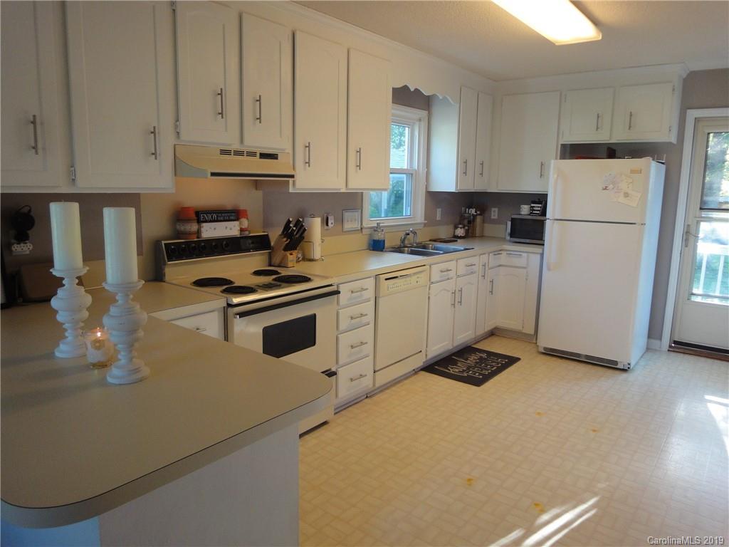 9601 Washam Potts Road Cornelius, NC 28031 - Photo 6 of 18 Gallery Image 6