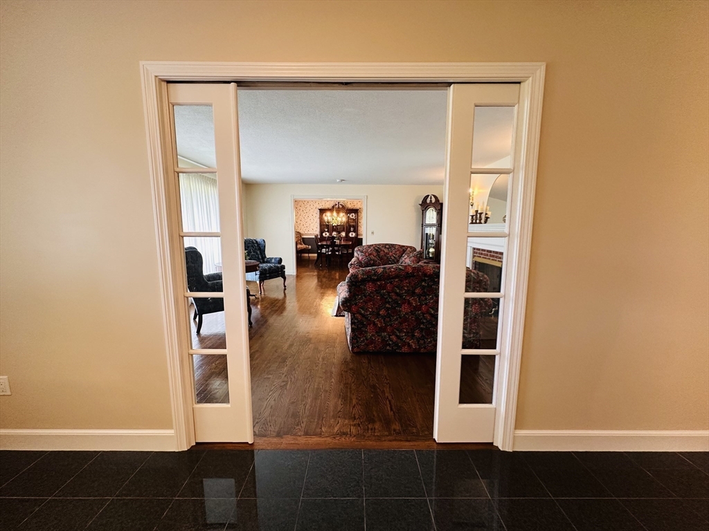 1107 Jackson Road Hardwick, MA 01037 - Photo 23 of 42 a living room with furniture