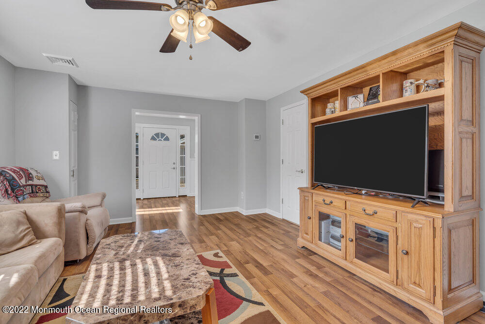 5 Rustic Drive Howell, NJ 07731 - Photo 5 of 21 dsc09955