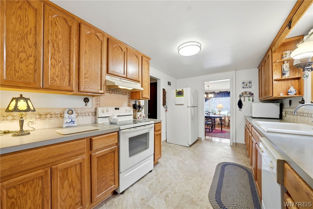 175 Mt Vernon Road Amherst, NY 14226 - Photo 6 of 40