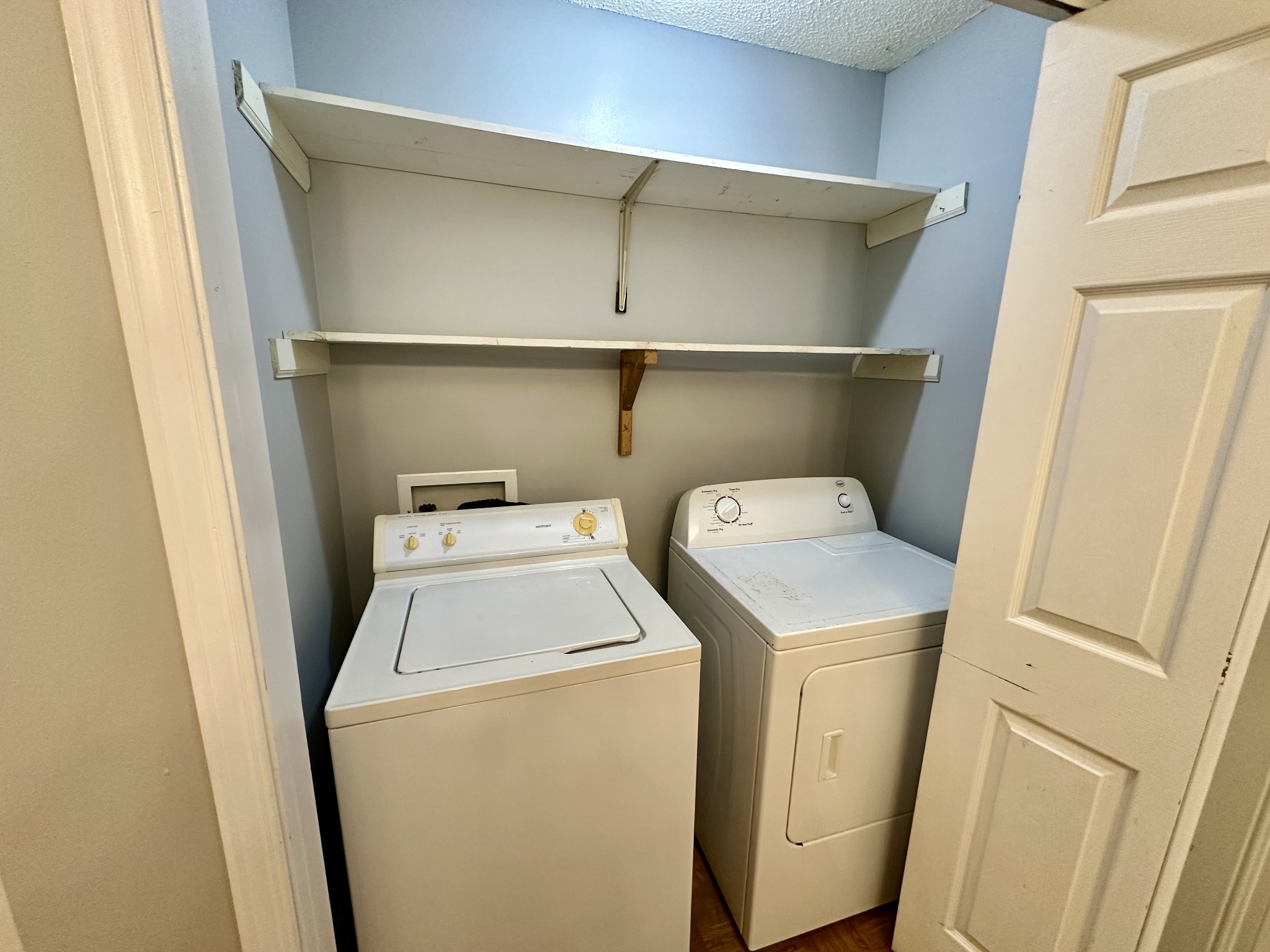 282 Raleigh Drive, Unit B Clarksville, TN 37043 - Photo 7 of 15 a utility room with dryer and washer