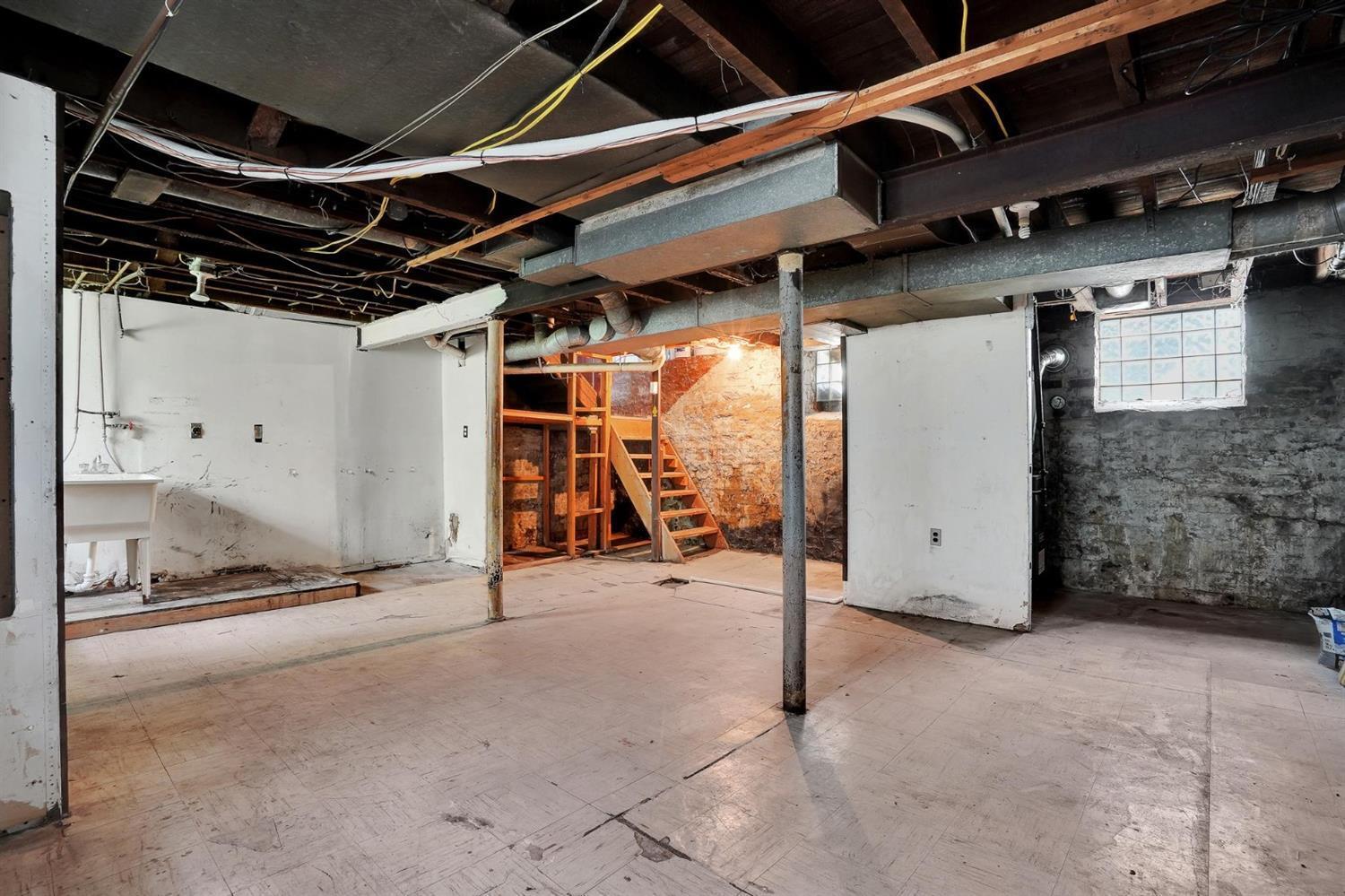5828 Argus Road Cincinnati, OH 45224 - Photo 37 of 40 Gallery Image 37