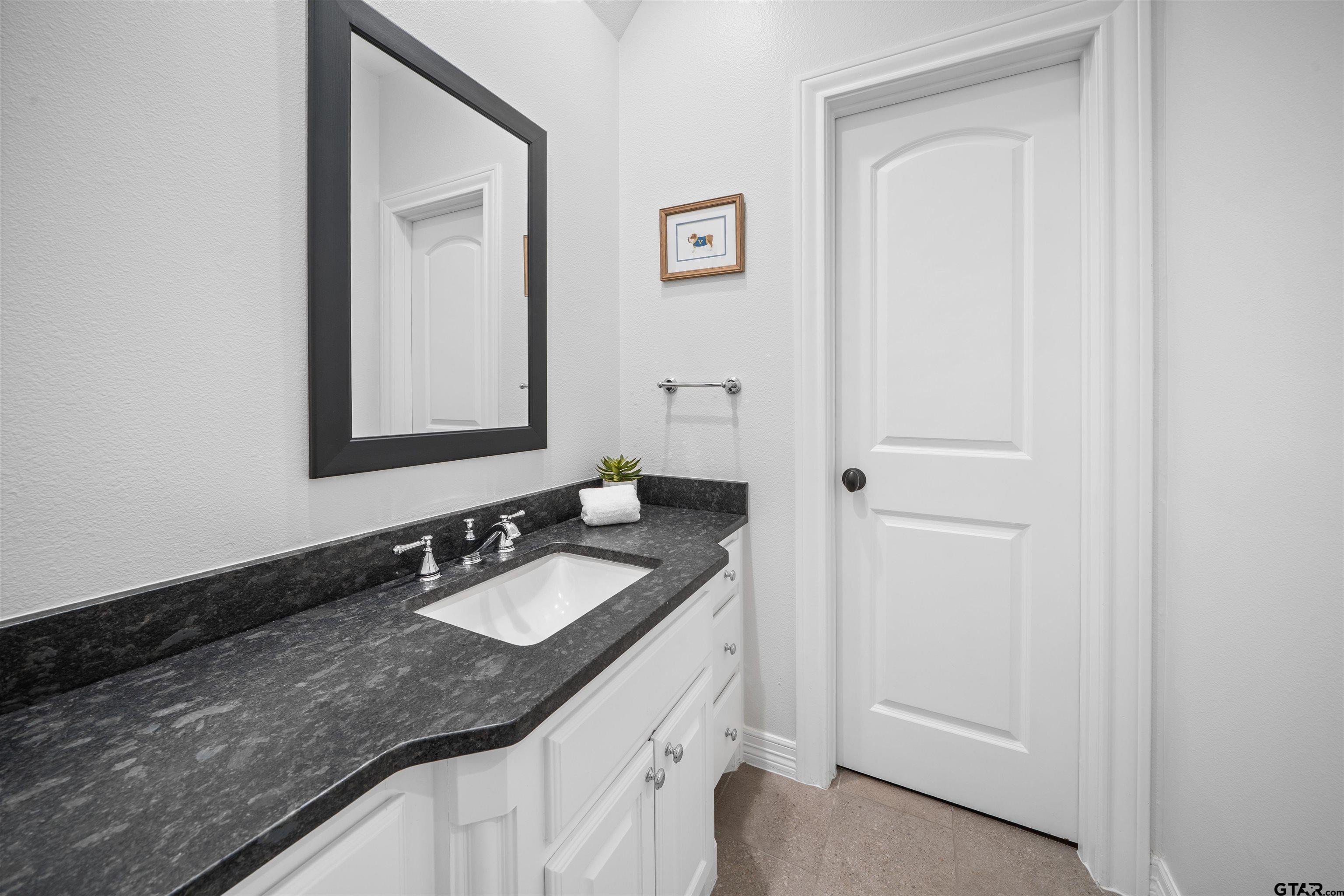2015 Stonegate Valley Drive Tyler, TX 75703 - Photo 31 of 48