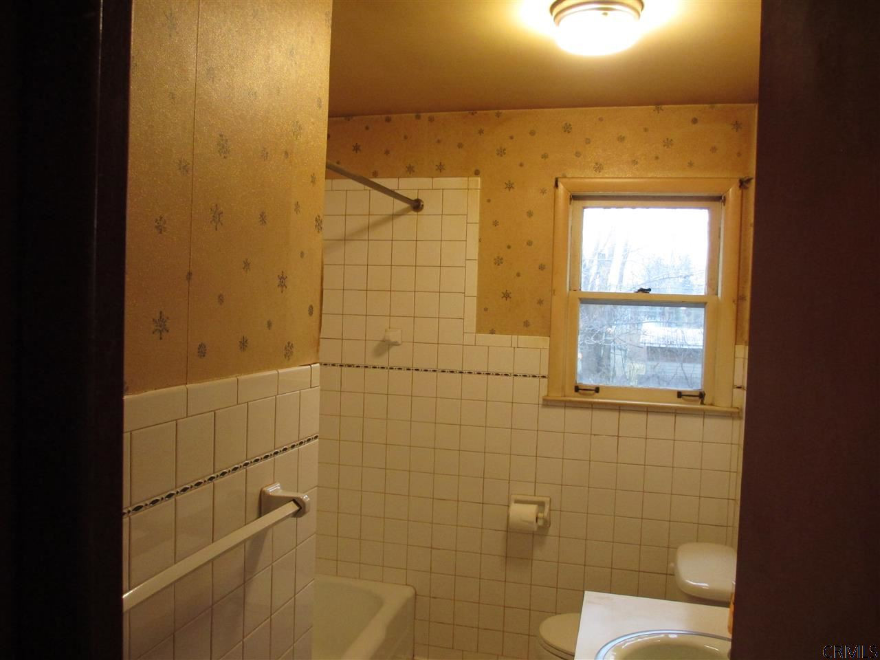 19 Alta Road Schenectady, NY 12304 - Photo 5 of 15 Photo 5