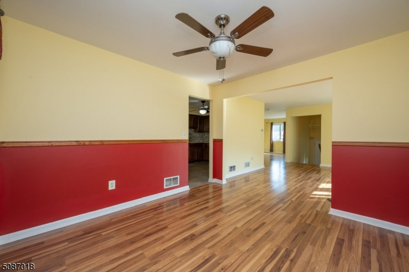 129 Patriots Road Morris Plains, NJ 07950 - Photo 6 of 23