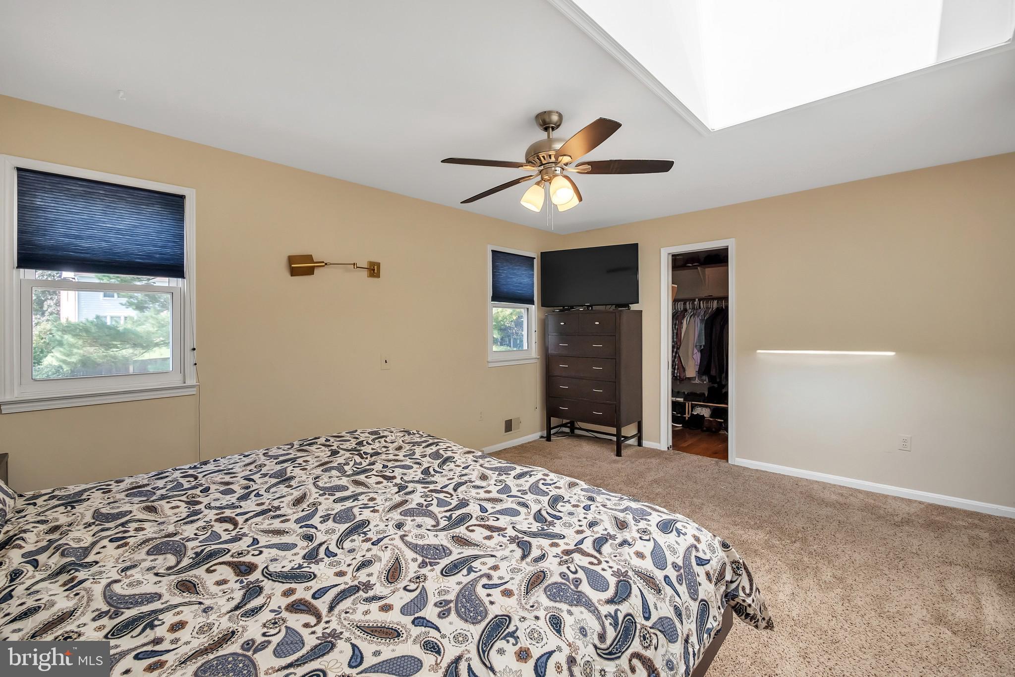 15136 Middlegate Road Silver Spring, MD 20905 - Photo 15 of 28 Owner's Suite w/ an additional walk-in closet
