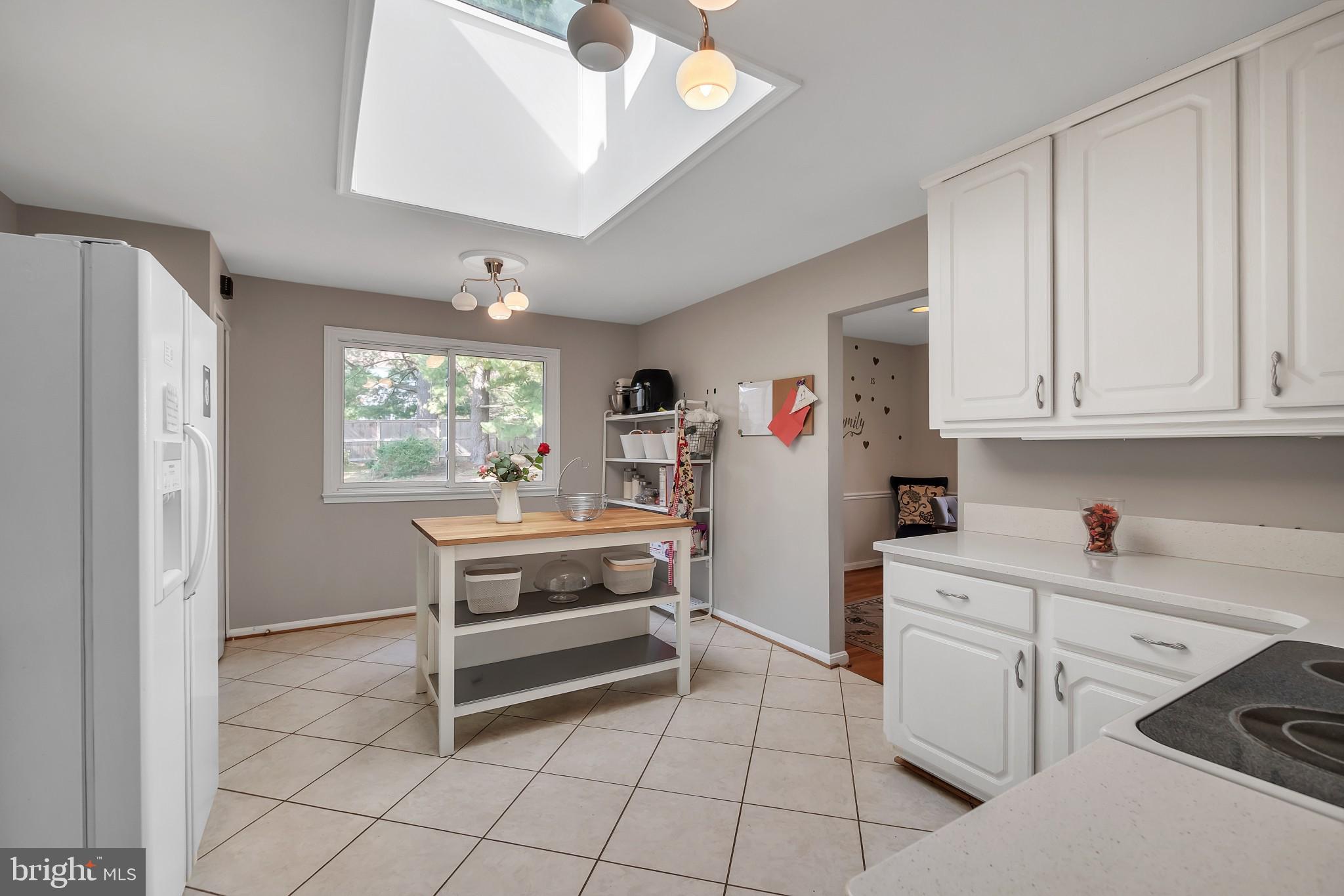 15136 Middlegate Road Silver Spring, MD 20905 - Photo 6 of 28 Spacious Kitchen