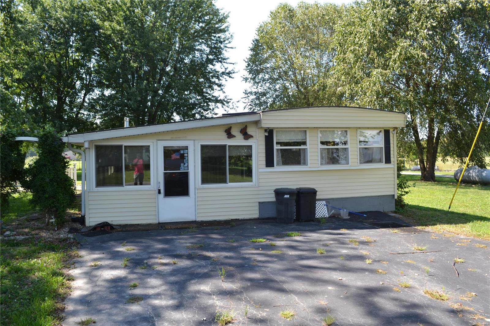 19929 Boulder Road Carlyle, IL 62231 - Photo 1 of 30