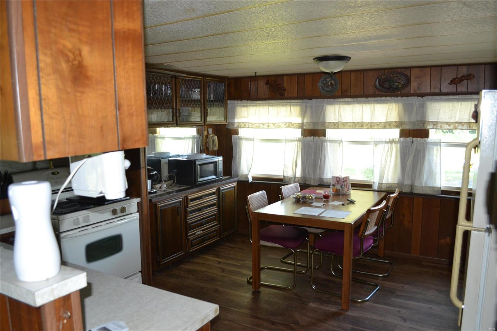 19929 Boulder Road Carlyle, IL 62231 - Photo 11 of 30
