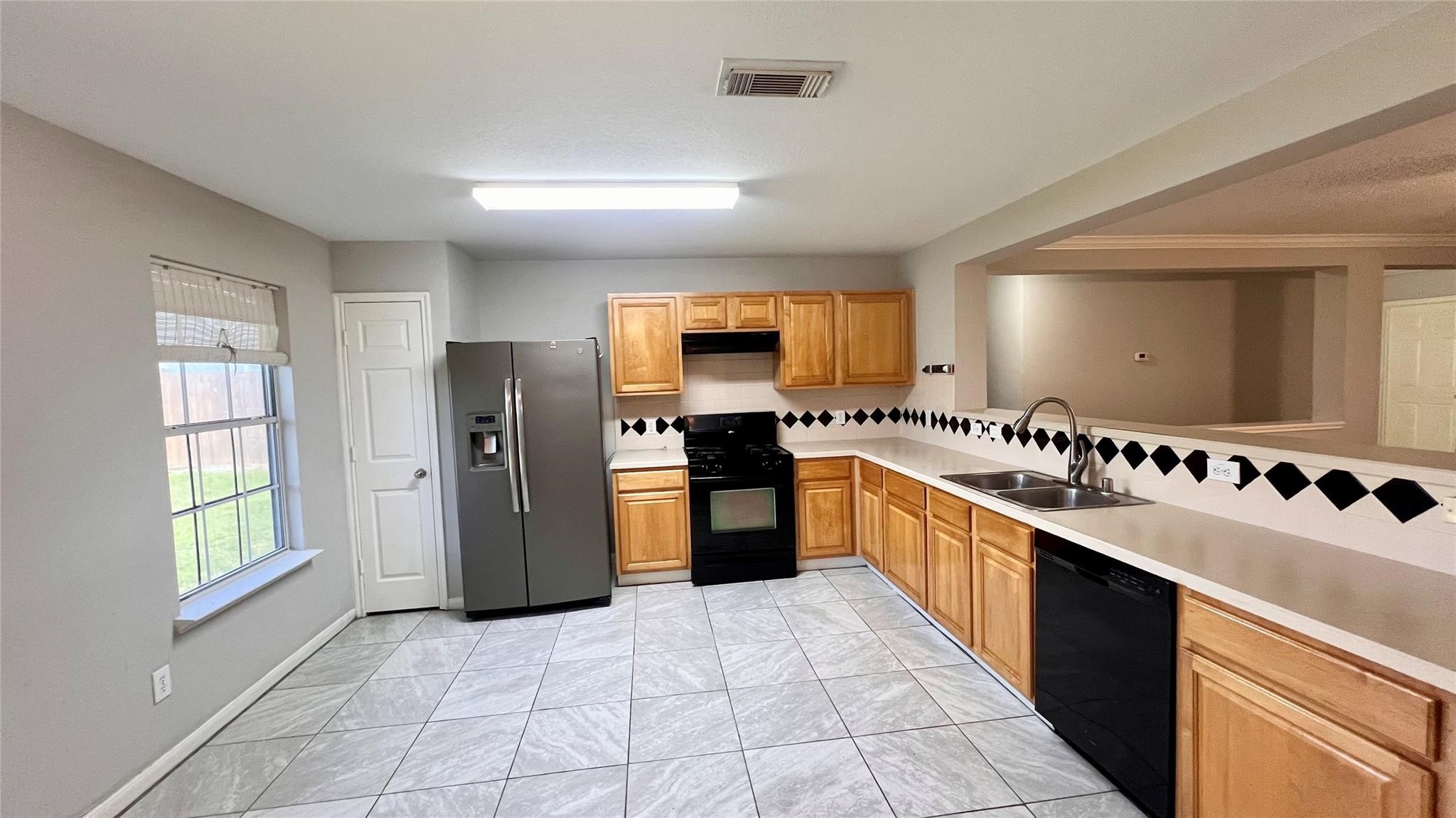 6210 Cottage Stream Lane Spring, TX 77379 - Photo 6 of 18