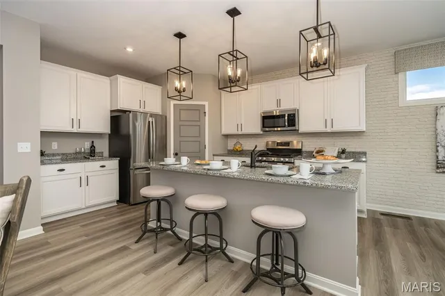 $449,900 | 3043 Eagle Branch Circle, St. Paul, MO 63366