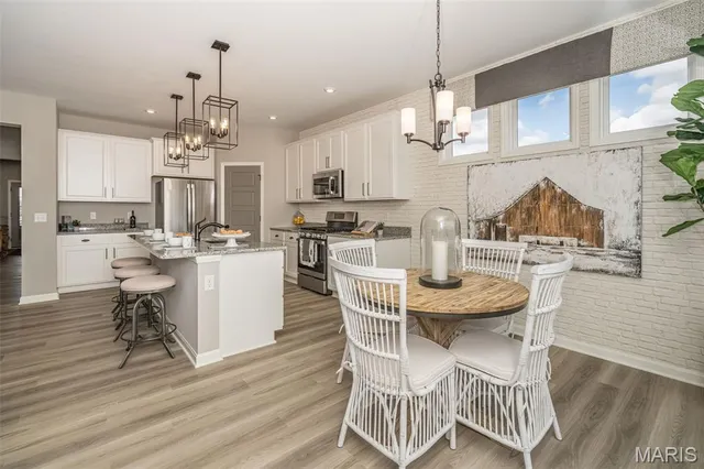 $449,900 | 3043 Eagle Branch Circle, St. Paul, MO 63366