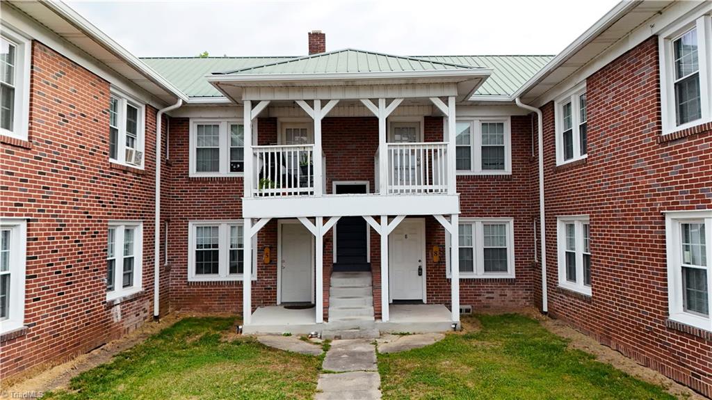 1007 South Main Street Mount Airy, NC 27030 - Photo 4 of 16
