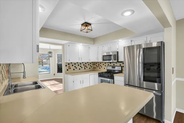 $369,900 | 808 Lakeshore Drive, Tuscola, IL 61953