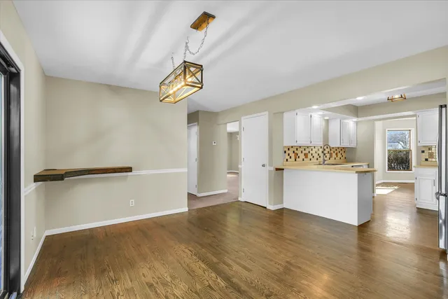 $369,900 | 808 Lakeshore Drive, Tuscola, IL 61953