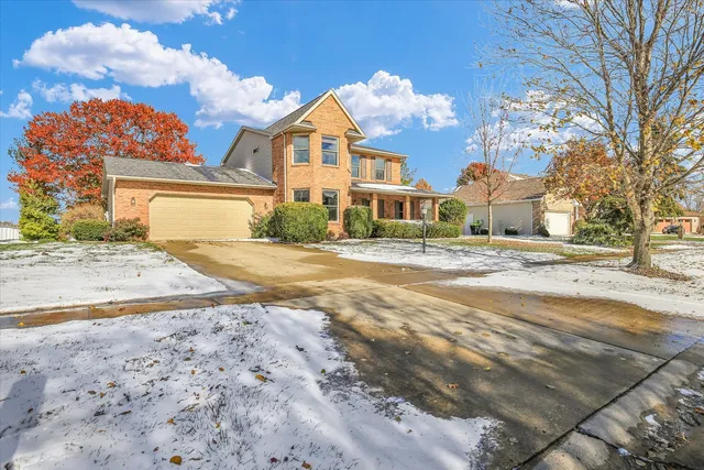 $369,900 | 808 Lakeshore Drive, Tuscola, IL 61953