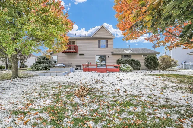 $369,900 | 808 Lakeshore Drive, Tuscola, IL 61953