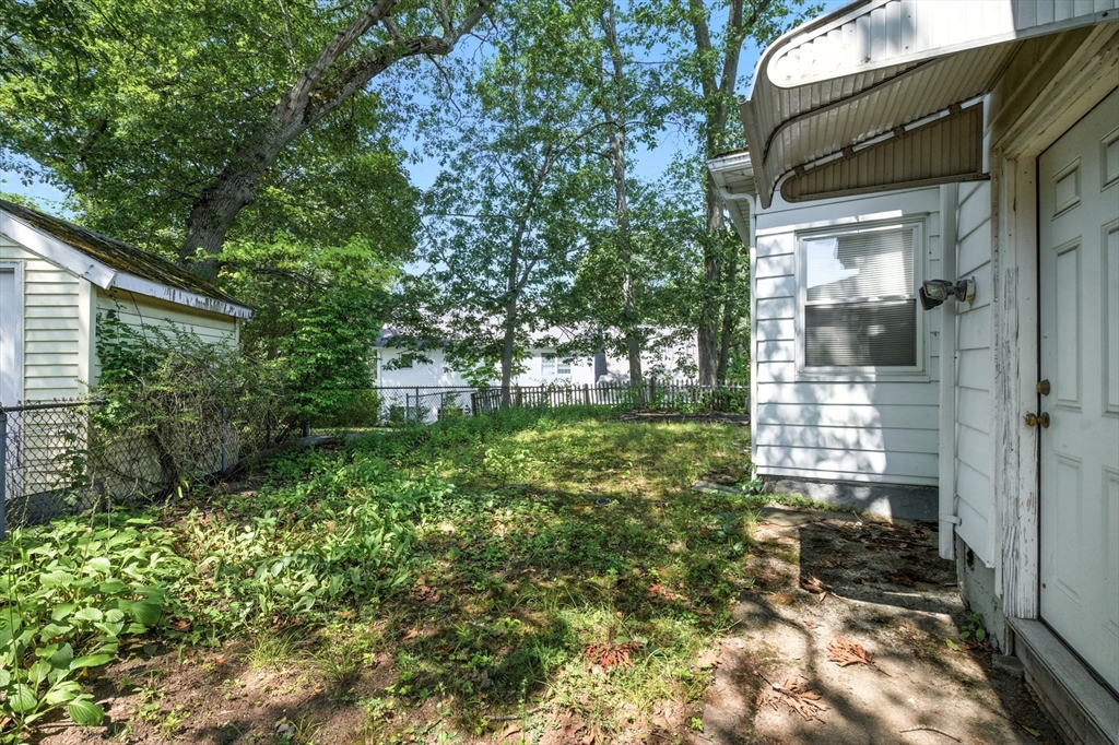 49 Glenwood Road Lynn, MA 01904 - Photo 17 of 33 Gallery Image 17