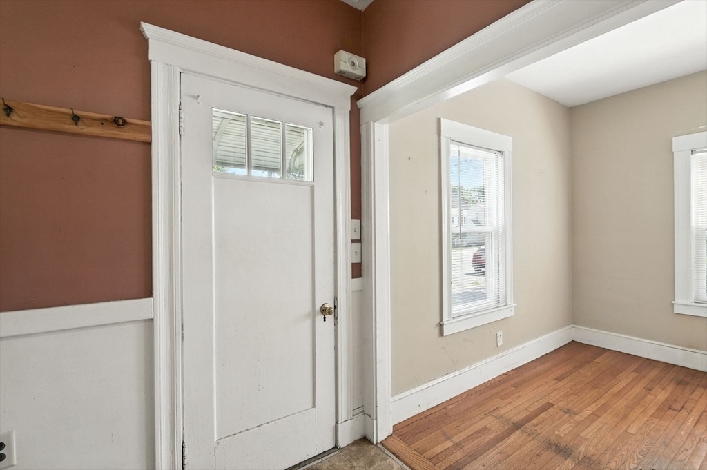 49 Glenwood Road Lynn, MA 01904 - Photo 2 of 33 Gallery Image 2