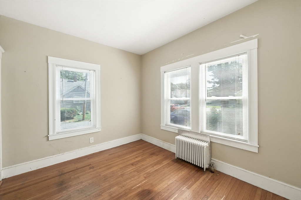 49 Glenwood Road Lynn, MA 01904 - Photo 3 of 33 Gallery Image 3